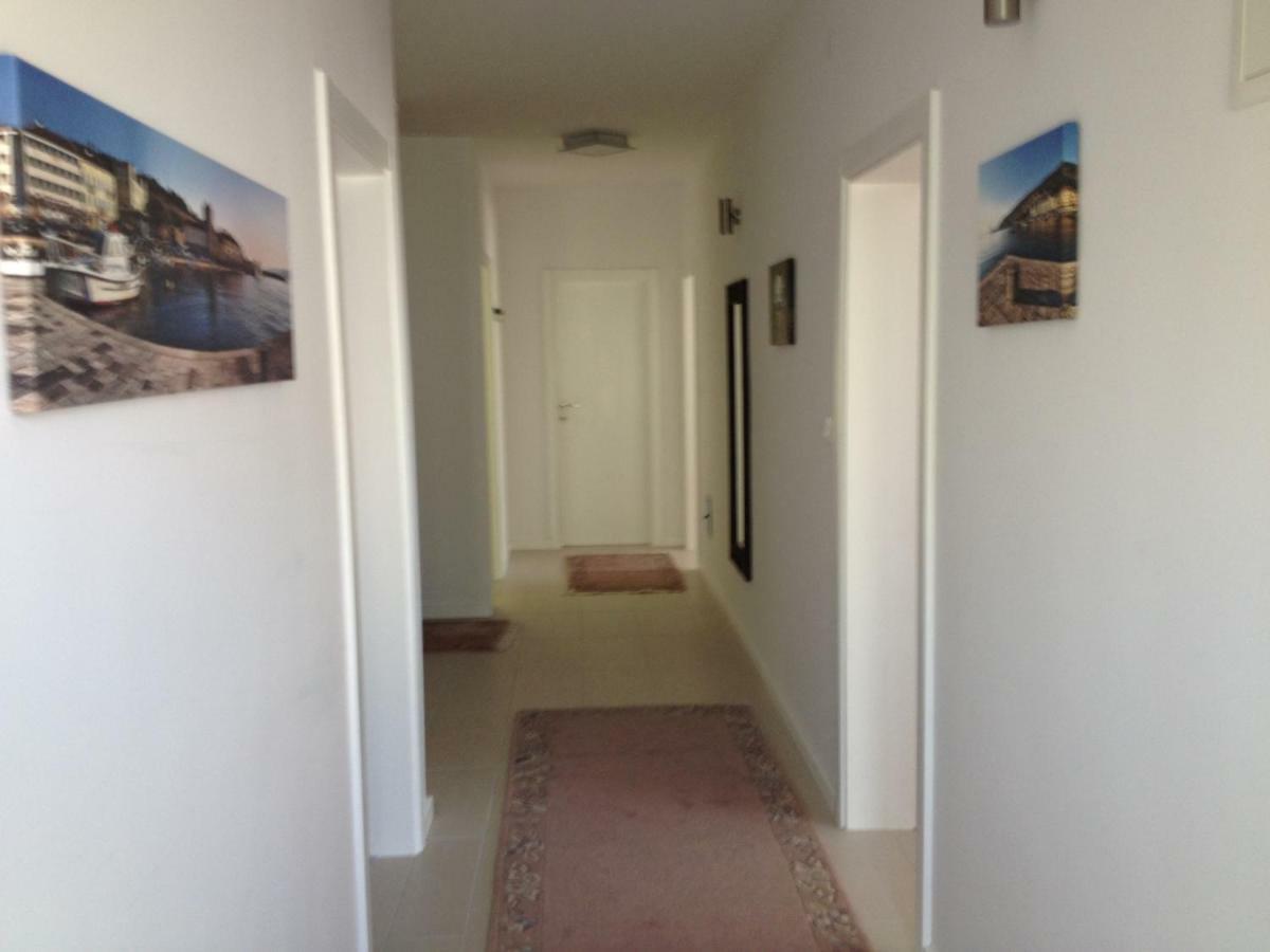 Lenka Apartment *